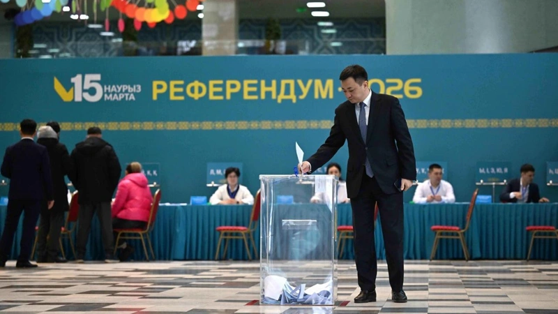 Prezıdent Ákimshiliginiń basshysy referendýmda daýys berdi