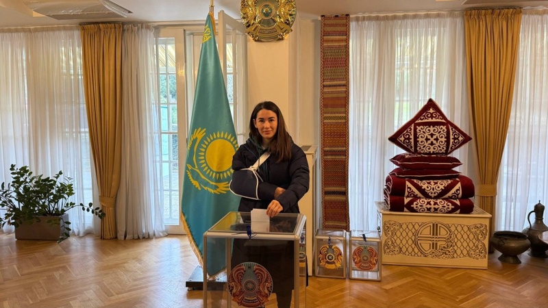 Әбужақынова