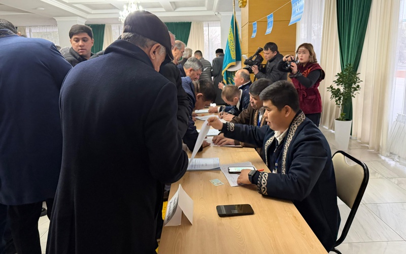 Все избирательные участки открылись в Шымкенте