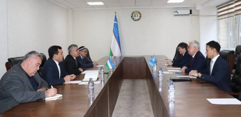 Ózbekstan men Qazaqstan sý resýrstaryn tıimdi basqarýǵa kúsh salady — sheteldegi qazaq baspasózi 