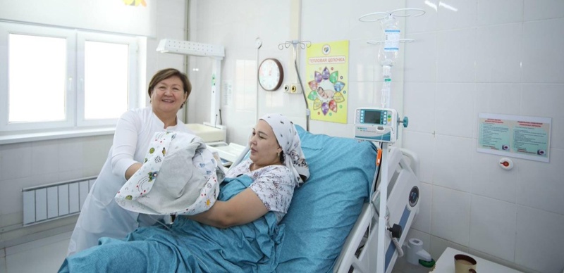 Ақтауда референдум күні туған сәбиге Ата-Заң есімі қойылды