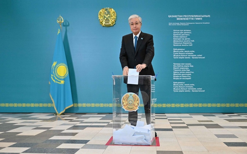 Касым-Жомарт Токаев проголосовал на республиканском референдуме Касым-Жомарт Токаев проголосовал на республиканском референдуме