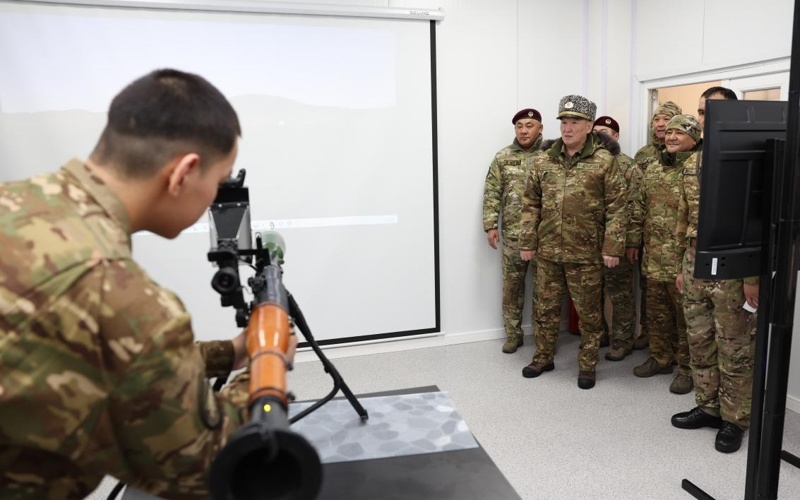 Қорғаныс министрі Арнайы операциялар күштерінің Астанадағы әскери бөлімдерін тексерді