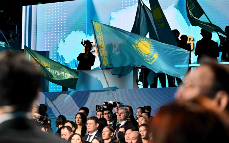国家元首:哈萨克斯坦人民在公投中作出历史性选择 国家元首:哈萨克斯坦人民在公投中作出历史性选择