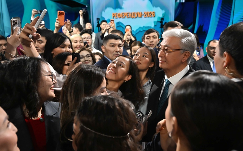 国家元首:哈萨克斯坦人民在公投中作出历史性选择 国家元首:哈萨克斯坦人民在公投中作出历史性选择