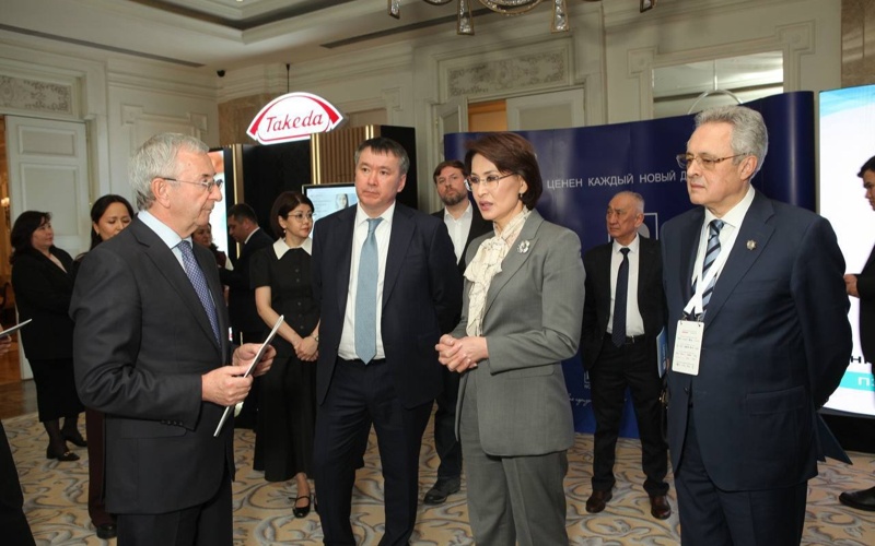 Қазақстанда онкологиялық науқастардың бес жылдық өмір сүру көрсеткіші 65%-ға жетті Қазақстанда онкологиялық науқастардың бес жылдық өмір сүру көрсеткіші 65%-ға жетті