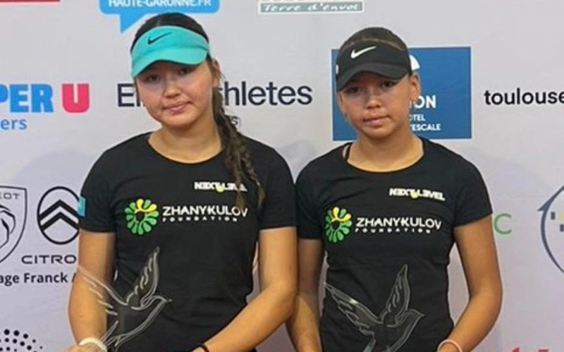 Apaly-sińlili qazaqstandyq jas tennısshiler Frantsııadaǵy týrnırdiń fınalyna deıin jetti