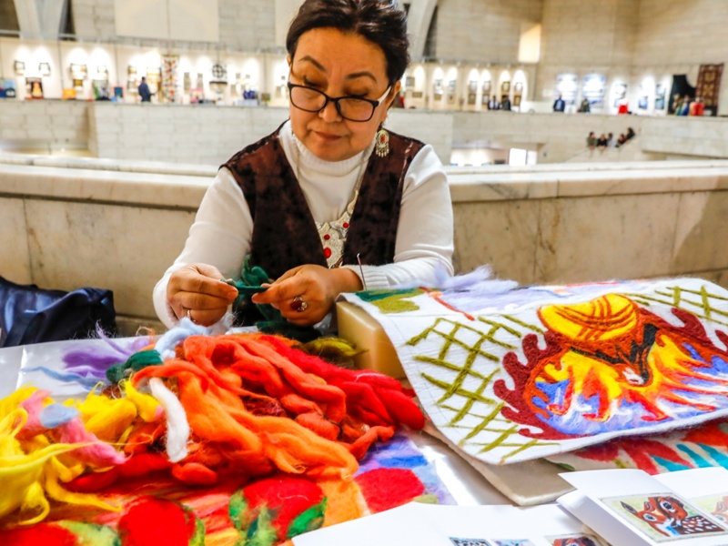 &ldquo;游牧艺术&rdquo;国际手工艺节在阿拉木图开幕