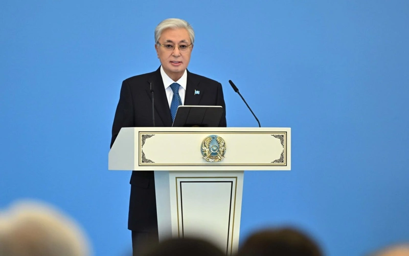 Kassym-Jomart Tokayev congratulates Kazakhstanis on adoption of new Constitution