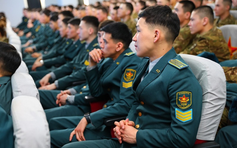 В Алматы чествовали легенду войск связи: генералу Мубараку Орынбекову &mdash; 80 лет