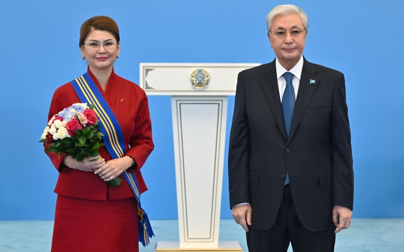 Президент вручил госнаграды ряду граждан