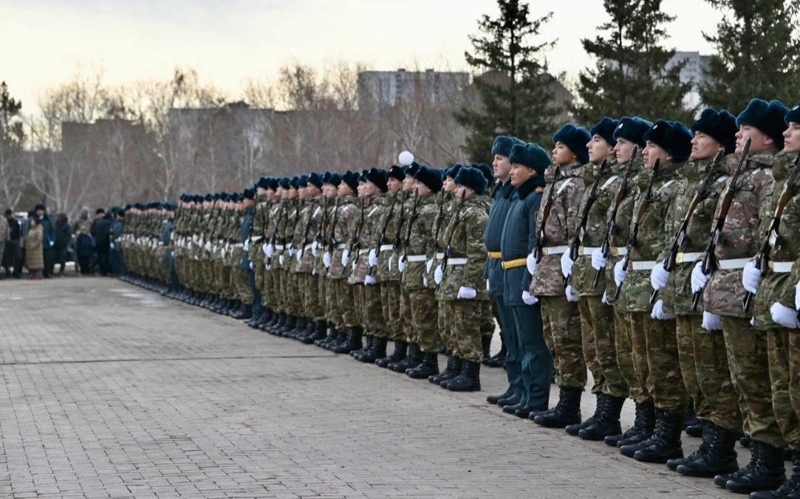 21 myńnan astam jas azamat armııa qataryn tolyqtyrady