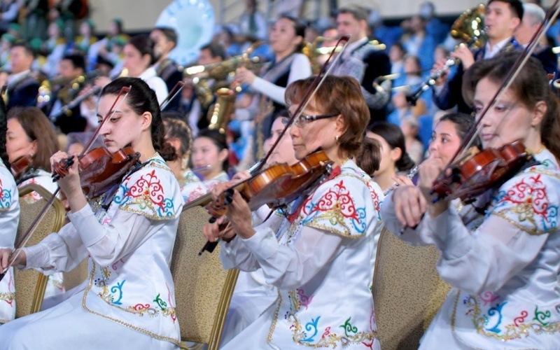 5,000 musicians perform Sherniyaz kui and Nauryz song in Astana