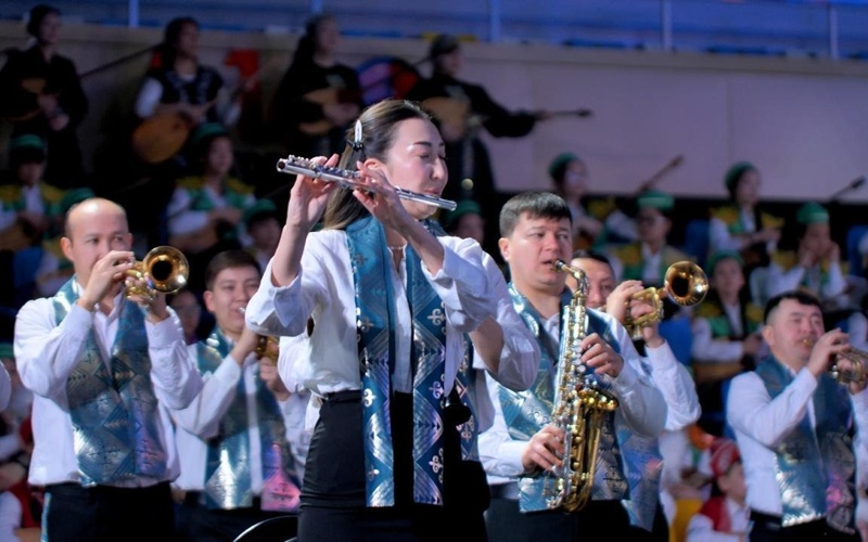 5,000 musicians perform Sherniyaz kui and Nauryz song in Astana