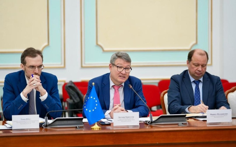 Казахстан и ЕС: Энергобезопасность, энергопереход, и транснациональные энергетические проекты