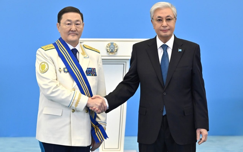 Президент бірқатар азаматқа мемлекеттік наградалар табыс етті