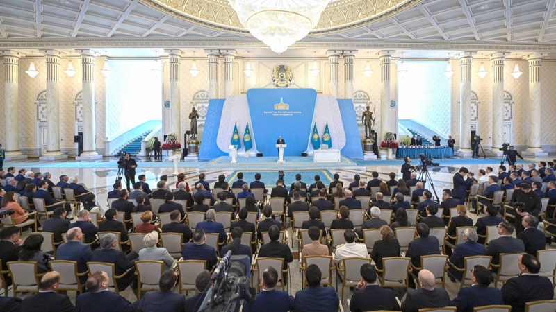 Президент принял участие в торжественном мероприятии, посвященном принятию Конституции