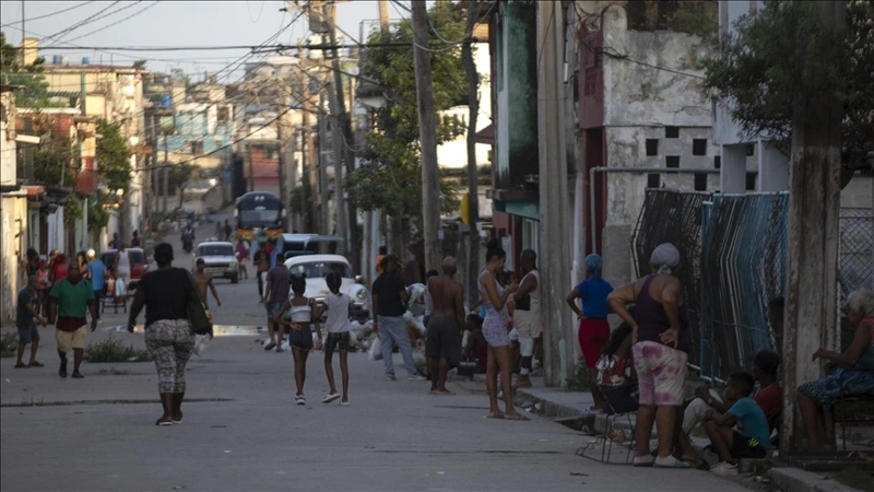Cuba slowly restores power after nationwide blackout