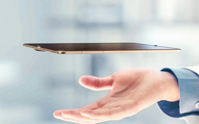 Oppo представила складной смартфон перед выходом Apple