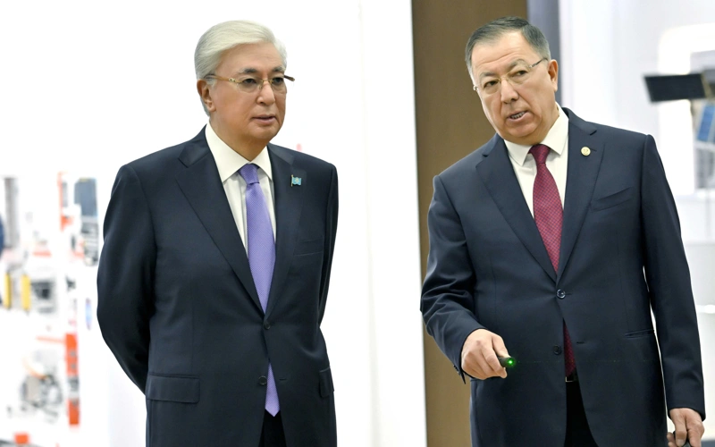 President Tokayev reviews scientific and innovative projects at Al-Farabi Kazakh National University