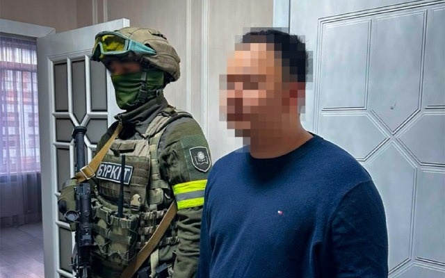 UQK úsh óńirde júrgizýshi kýáligin rásimdeýdegi jemqorlyq shemasyn áshkereledi