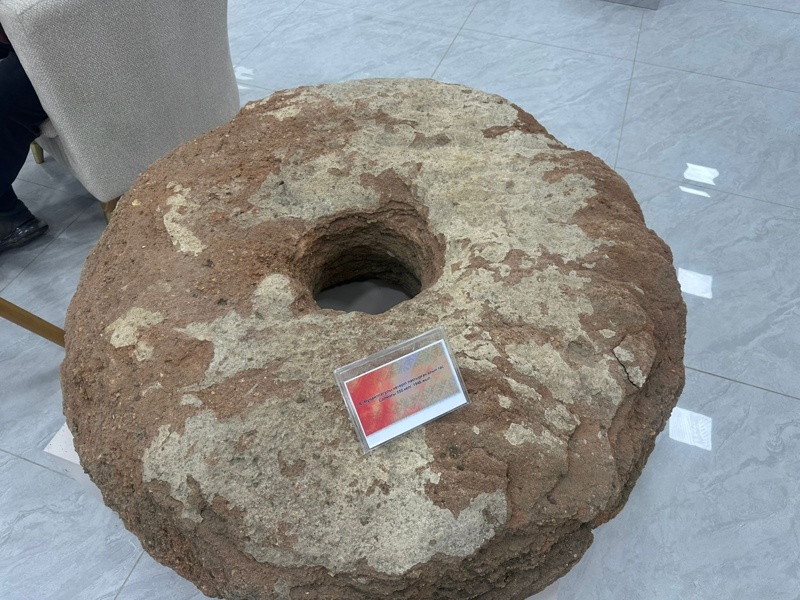 Күш атасы Қажымұқан көтерген алып тастар