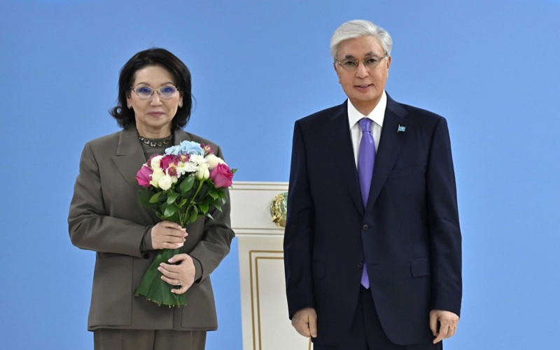 Президент бір топ азаматқа мемлекеттік наградалар табыстады