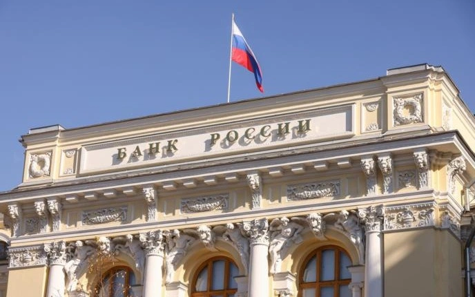Центральный банк России понизил ключевую ставку до 15%