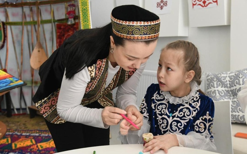 Инклюзивный турнир по национальной игре асық ату провели в Астане Инклюзивный турнир по национальной игре асық ату провели в Астане