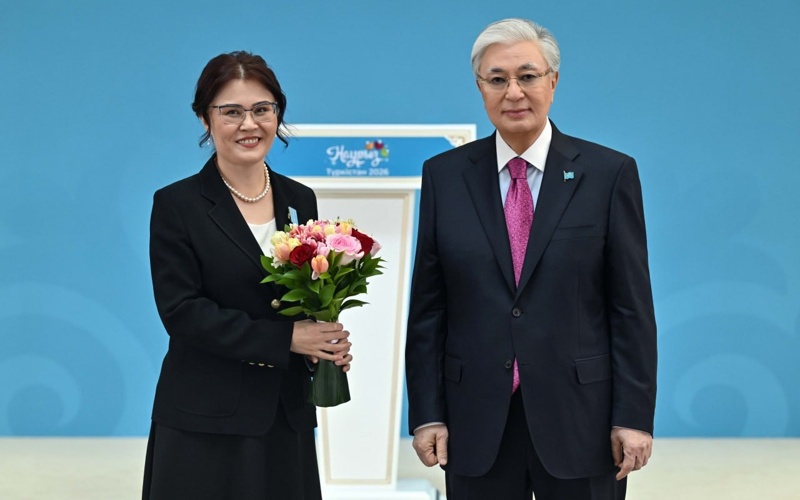 Президент ел дамуына үлес қосқан азаматтарға мемлекеттік наградалар табыстады Президент ел дамуына үлес қосқан азаматтарға мемлекеттік наградалар табыстады