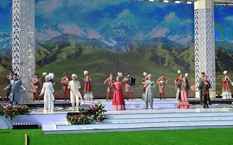 Президент посетил концерт по случаю праздника Наурыз 