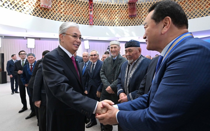 Президент ел дамуына үлес қосқан азаматтарға мемлекеттік наградалар табыстады Президент ел дамуына үлес қосқан азаматтарға мемлекеттік наградалар табыстады