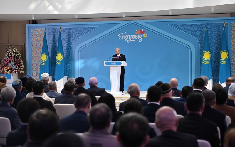 托卡耶夫在突厥斯坦发表重要讲话 聚焦宪法改革与国家发展 托卡耶夫在突厥斯坦发表重要讲话 聚焦宪法改革与国家发展