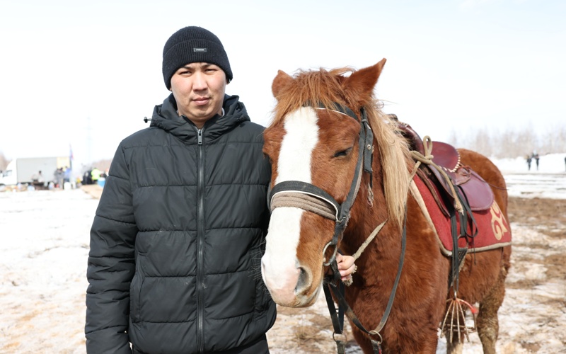 Орынбасар с конем