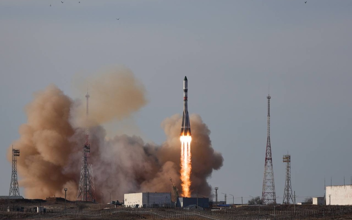 Russia’s carrier rocket with Progress MS-33 resupply ship launches from Baikonur to orbital outpost