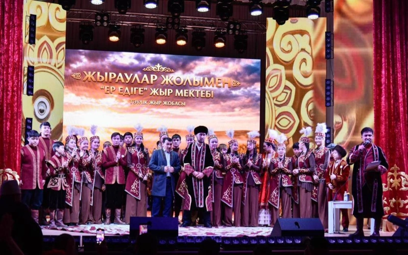 Aqtóbede «Jyraýlar jolymen» jyr jobasy álemdik rekordtar tizimine endi
