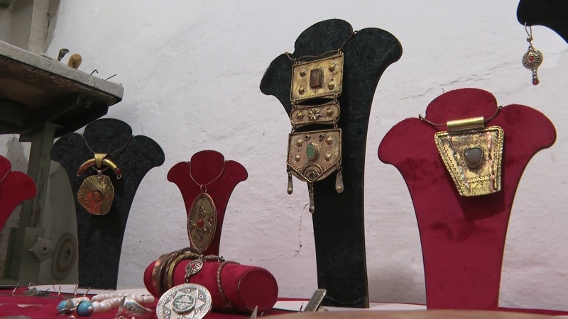 ювелирные изделия а