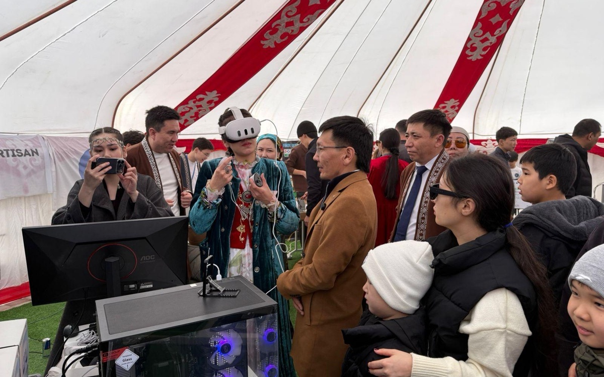 Ақылды киіз үй: Маңғыстаулық студенттер дәстүр мен технологияны біріктірді