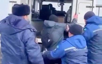 Заблудившегося в тумане мужчину нашли карагандинские спасатели