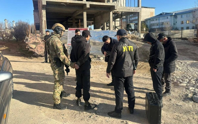 Подозреваемые в квартирных кражах на 23 миллиона тенге задержаны в области Жетысу