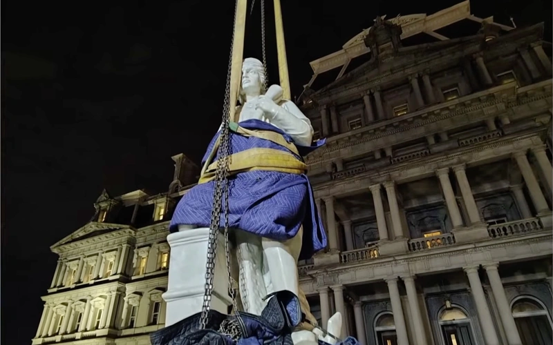 Trump installs Columbus statue at White House, sparking debate