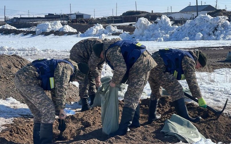 В регионах усилили противопаводковые меры и мониторинг рек В регионах усилили противопаводковые меры и мониторинг рек
