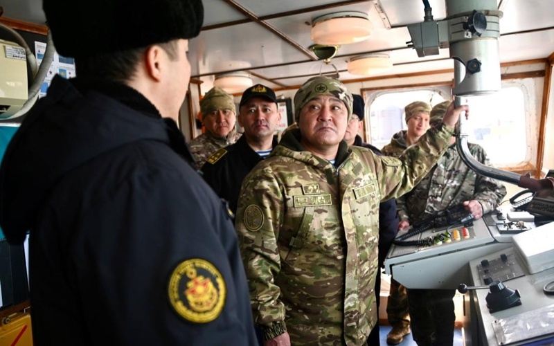 Каныш Абубакиров на корабле ВС РК