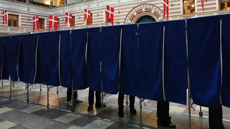 Danııadaǵy saılaýda solshyl ortalyq blok az ǵana aıyrmashylyqpen jeńiske jetti