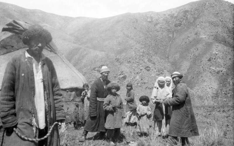Редкие фотографии 1927 года показывают жизнь казахской степи