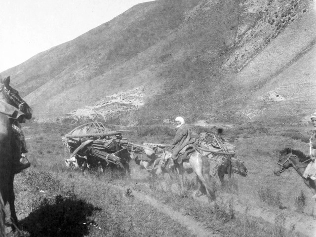 Редкие фотографии 1927 года показывают жизнь казахской степи