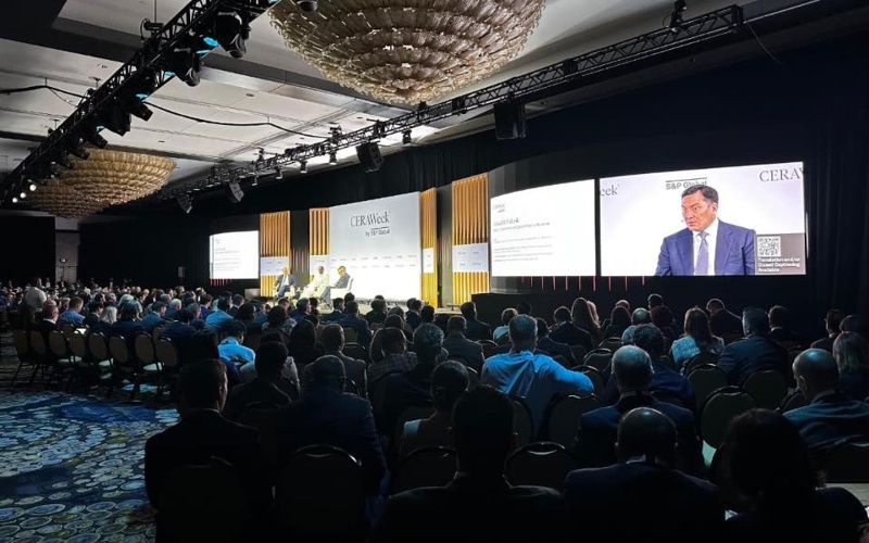 Казахстан планирует удвоить мощности переработки нефти