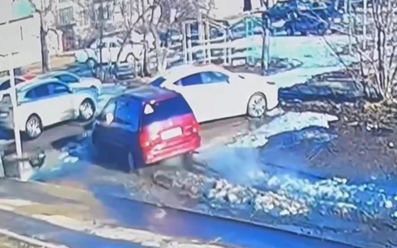 Kýrchatovta júrgizýshi kýáligi joq mas áıel jol-kólik oqıǵasyna sebep boldy