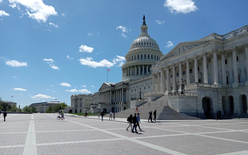 Конгрессмены США против отправки американских войск в Иран