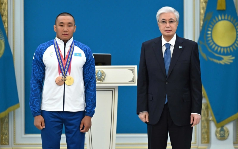 Kazakh President awards Paralympic champion Yerbol Khamitov Barys Order, III Degree